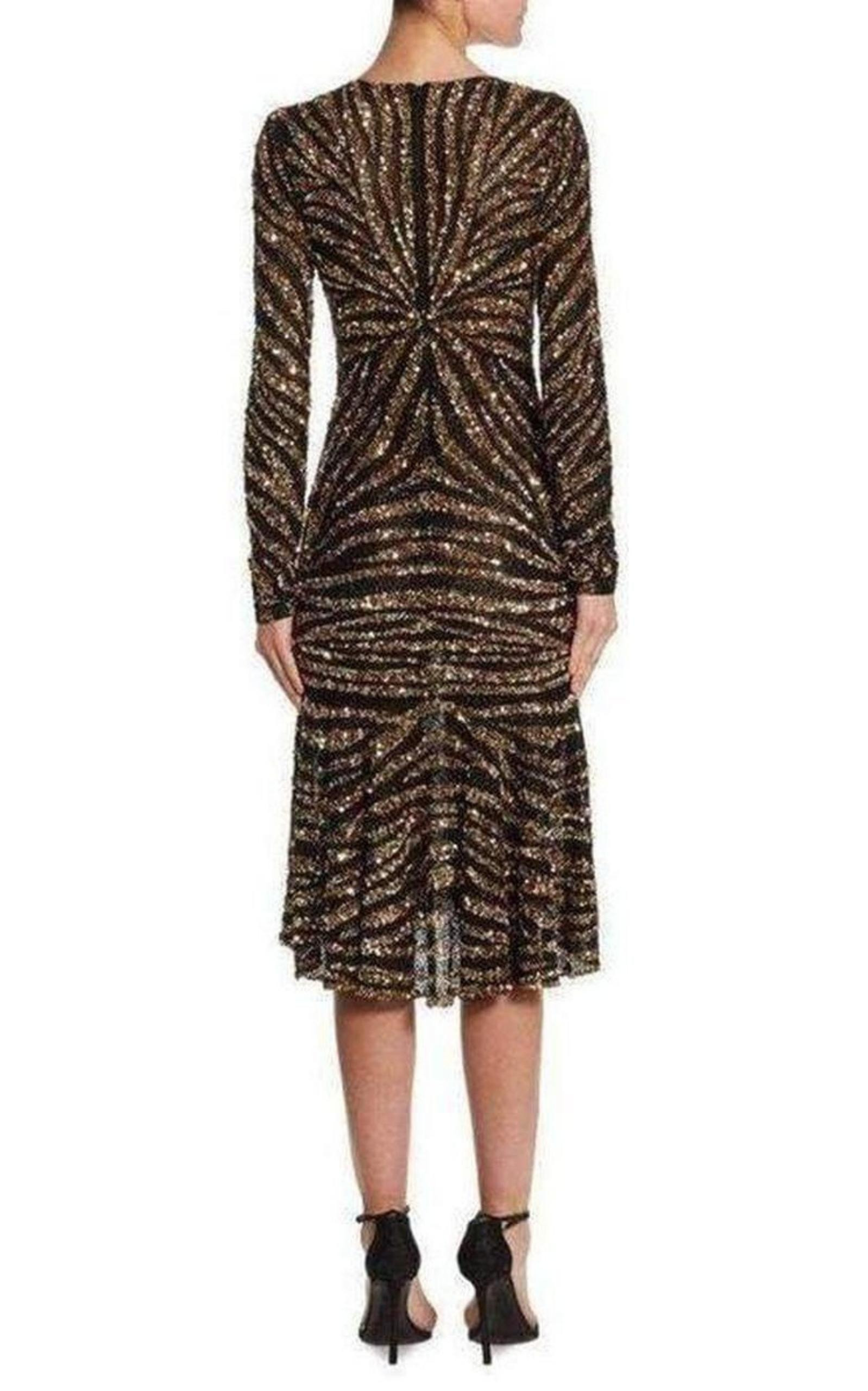 Naeem Khan - Naeem Khan Sequin V-Neck Fitted Cocktail Dress - 3