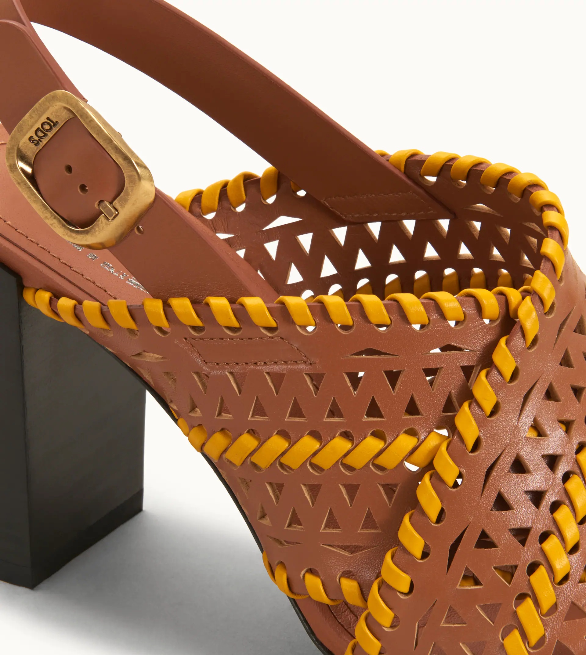 SANDALS IN LEATHER - BROWN, YELLOW - 7