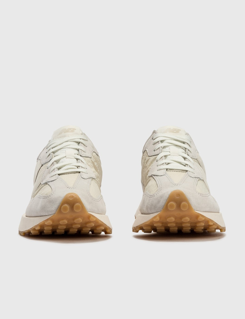New Balance 327 outlook