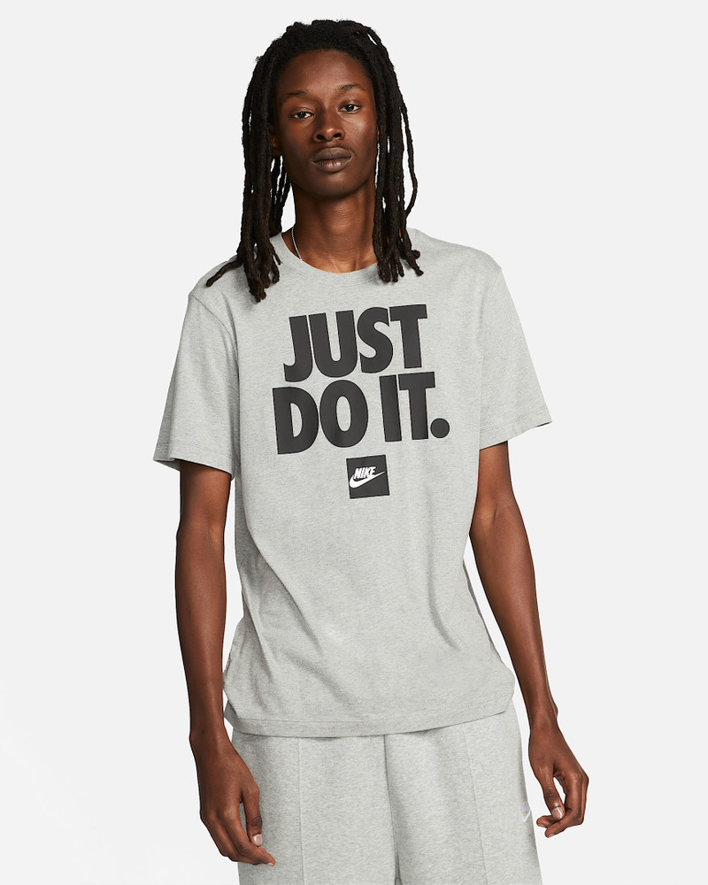 Nike Sportswear Men's T-Shirt 1