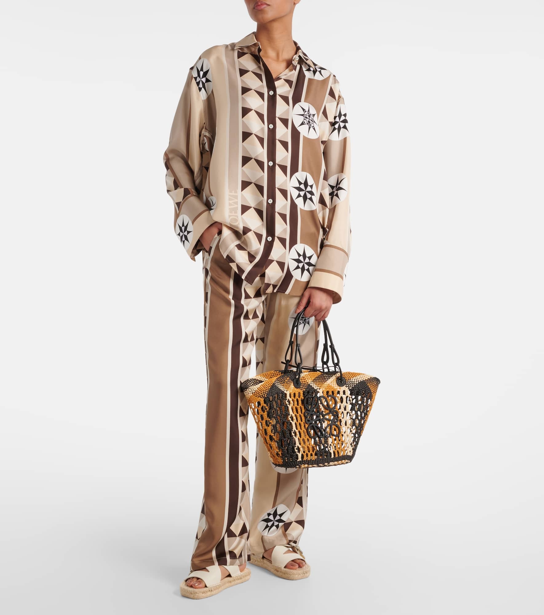 Paula's Ibiza Anagram Medium basket bag - 5