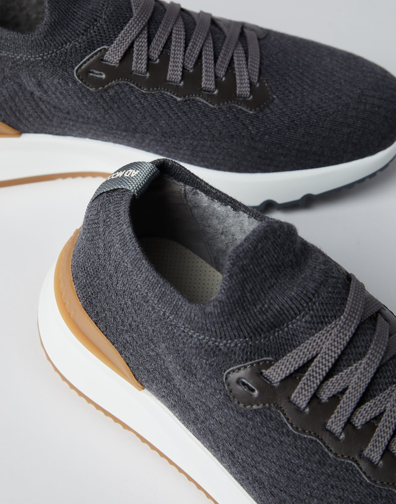 Wool knit and semi-polished calfskin runners with warm inner lining 3