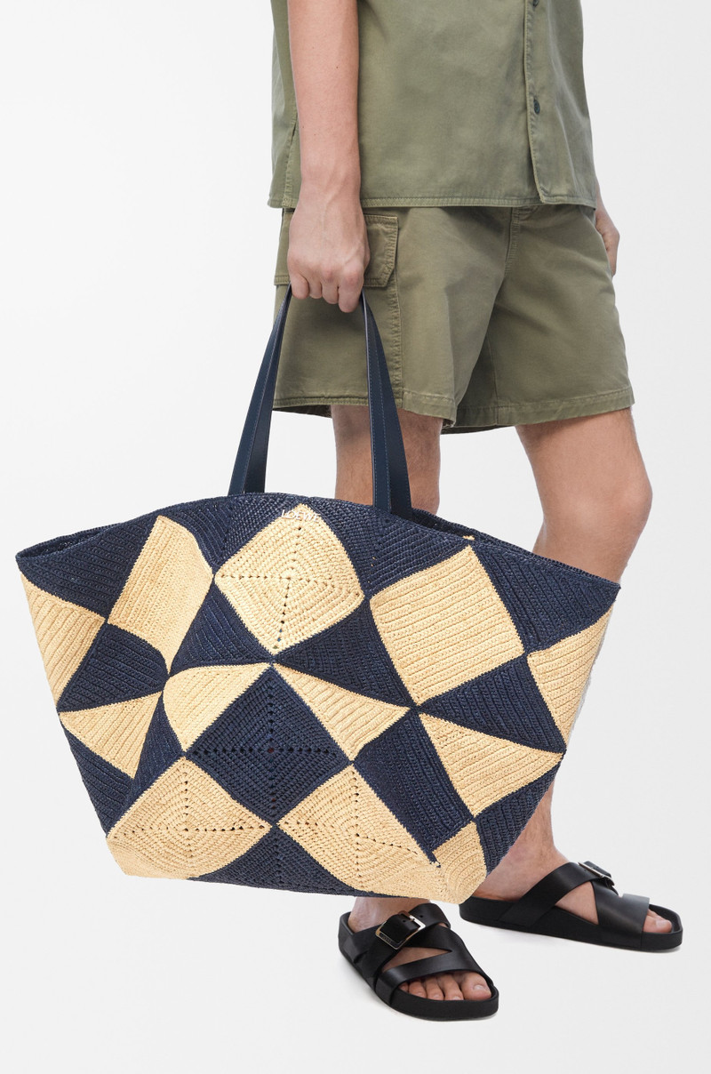 Loewe XXL Puzzle Fold tote in raffia outlook