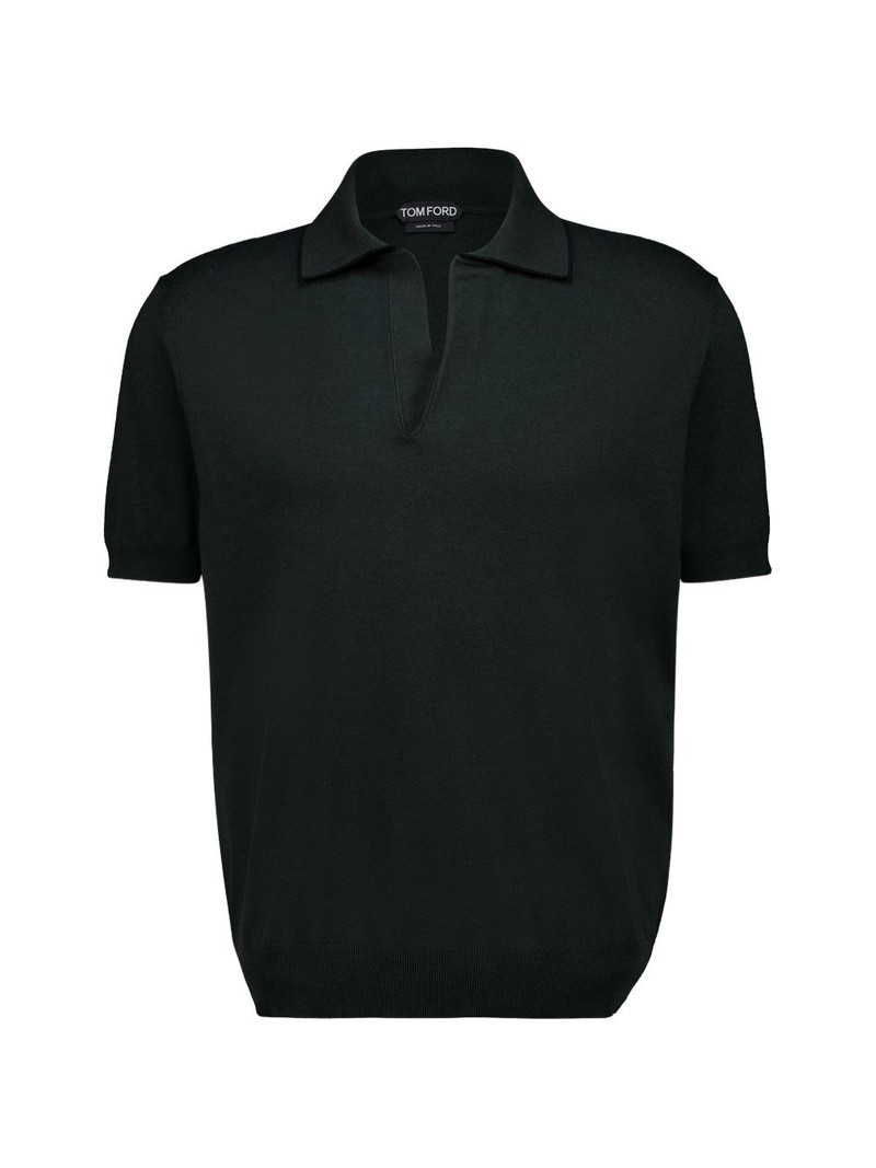 V-neck T-shirt 1