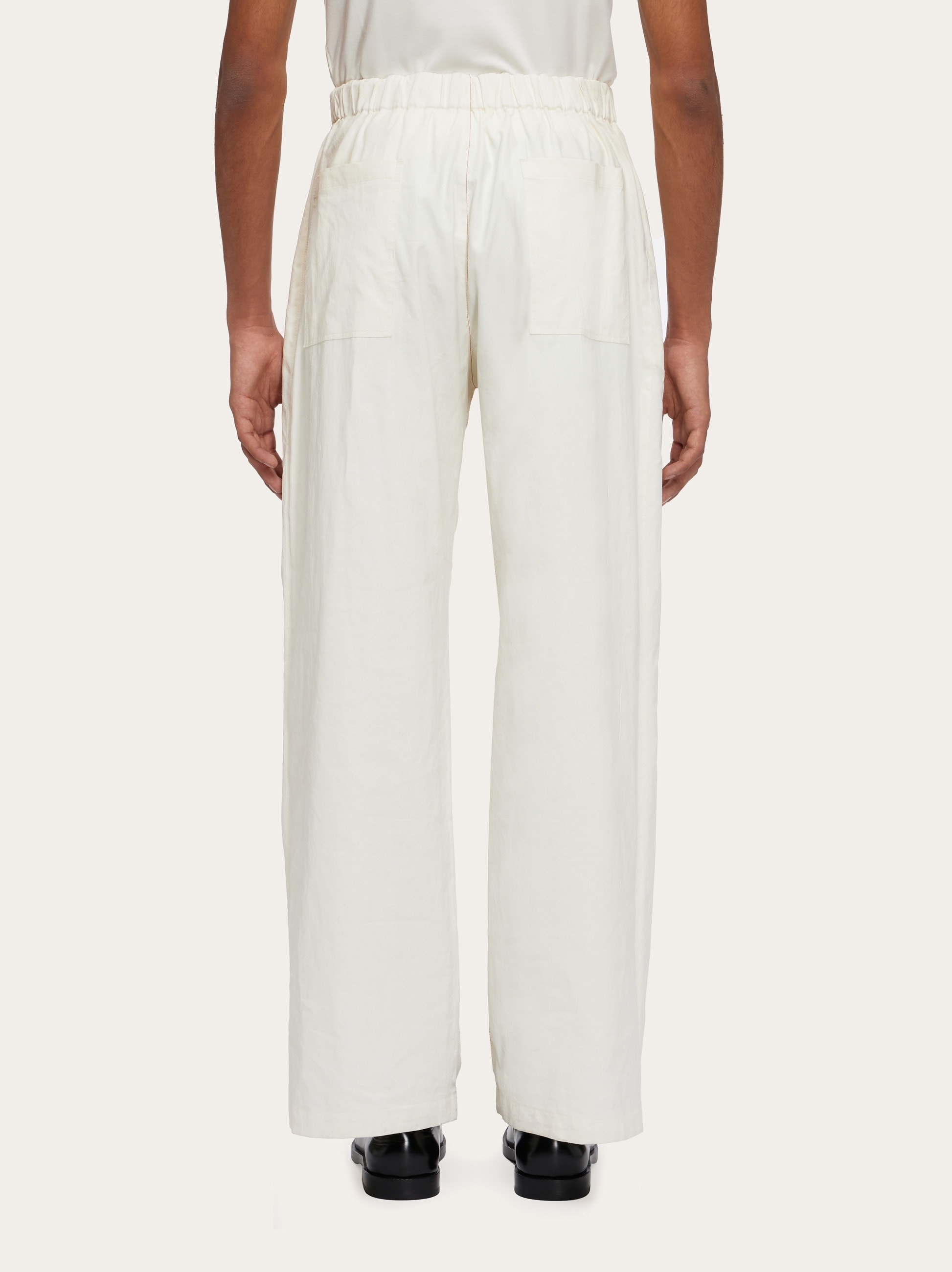 Drawstring linen trouser with applied pockets - 4