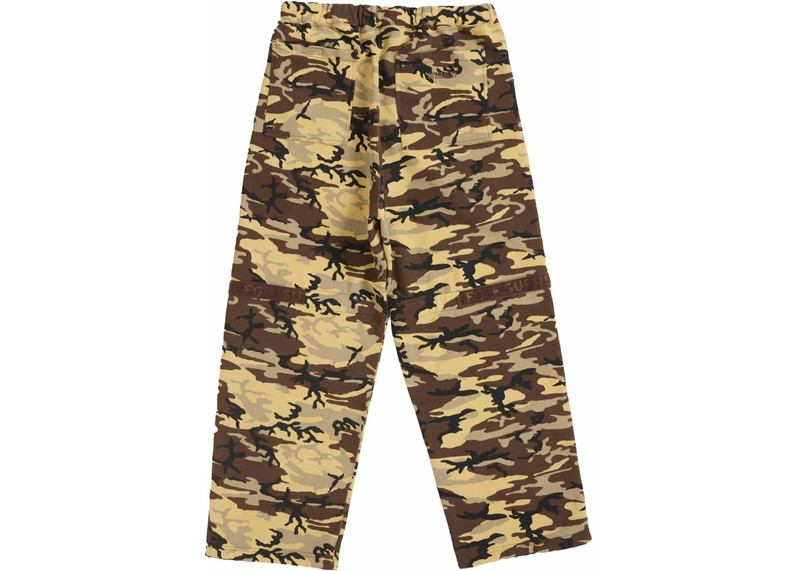 Supreme Supreme Marithé + François Girbaud Shuttle Tape Cargo Sweatpant Camo outlook