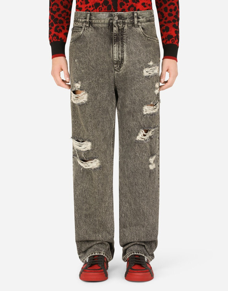 Oversize gray wash jeans with rips 2