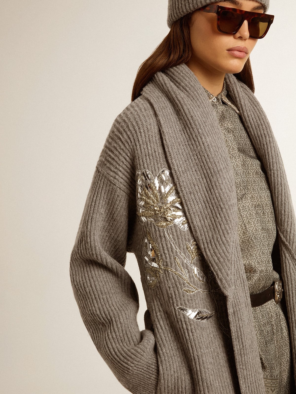 Women's cardigan in gray melange wool with embroidery on the front - 4