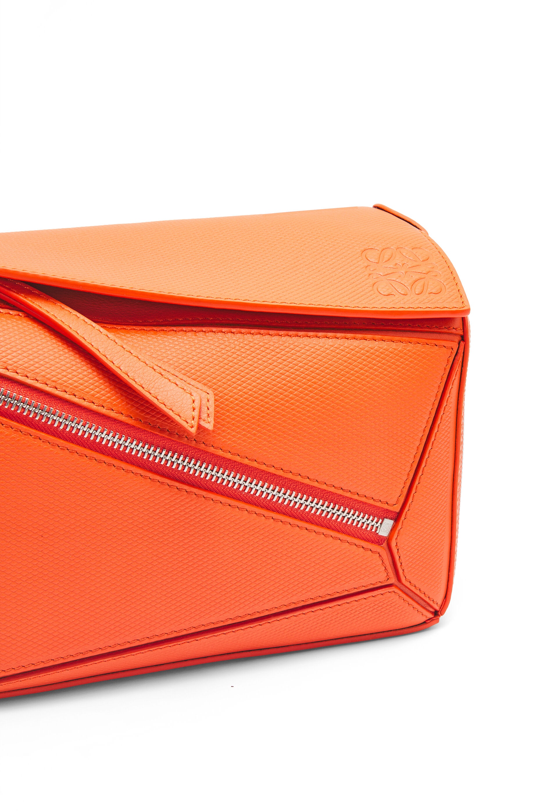 Small Puzzle bumbag in diamond calfskin - 8