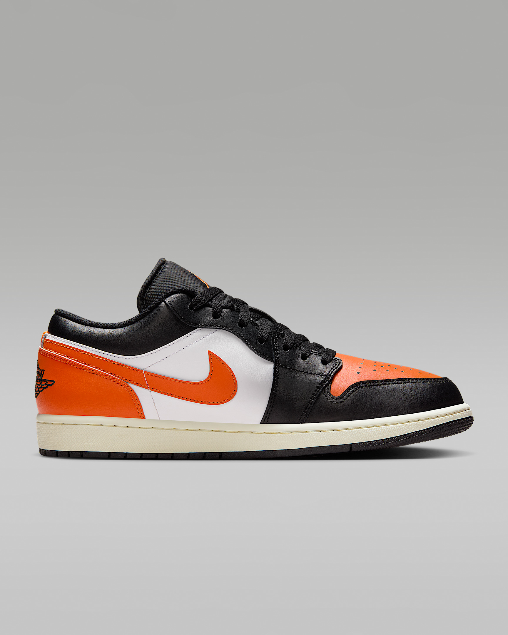 Air Jordan 1 Low Men's Shoes - 3