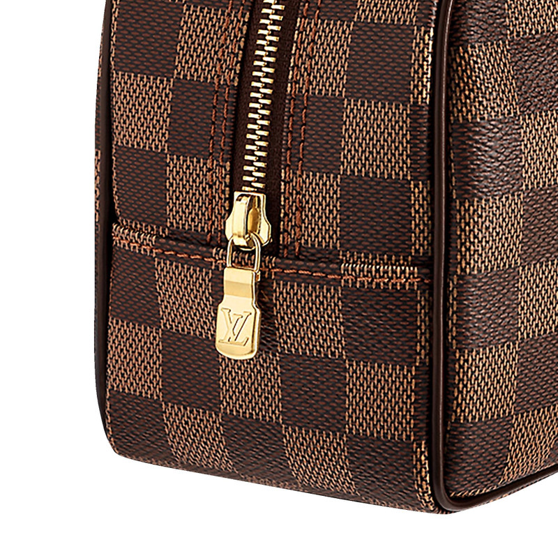 Louis Vuitton Toiletry Bag 25 outlook