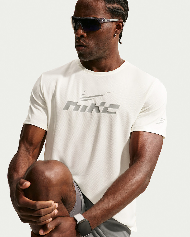 Nike Miler Flash Men's Dri-FIT UV Short-Sleeve Running Top 3