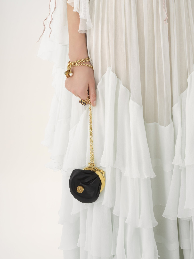 Chloé MICRO HORSE MEDAL COIN PURSE NECKLACE IN GRAINED LEATHER outlook