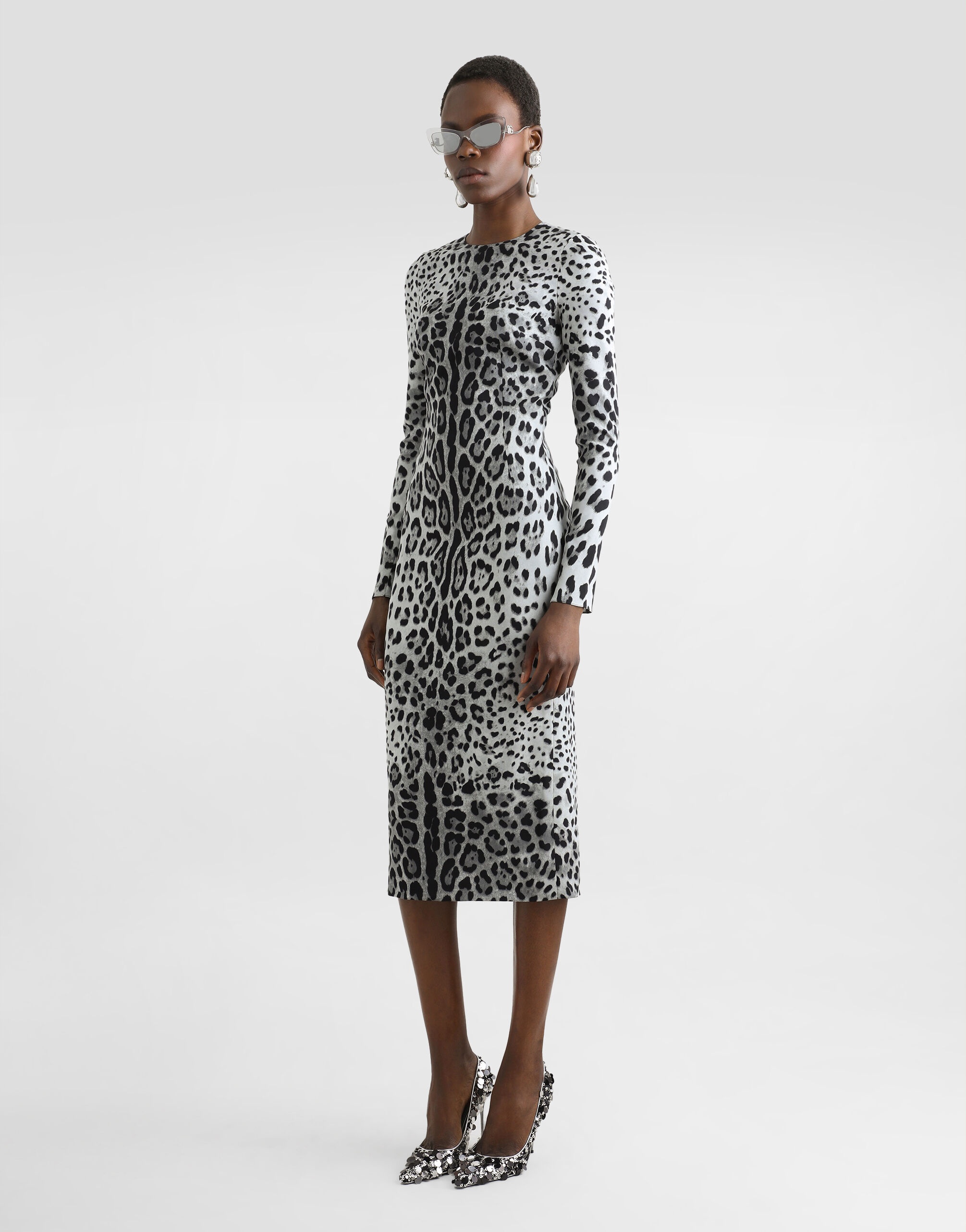 Charmeuse calf-length sheath dress with leopard print - 2