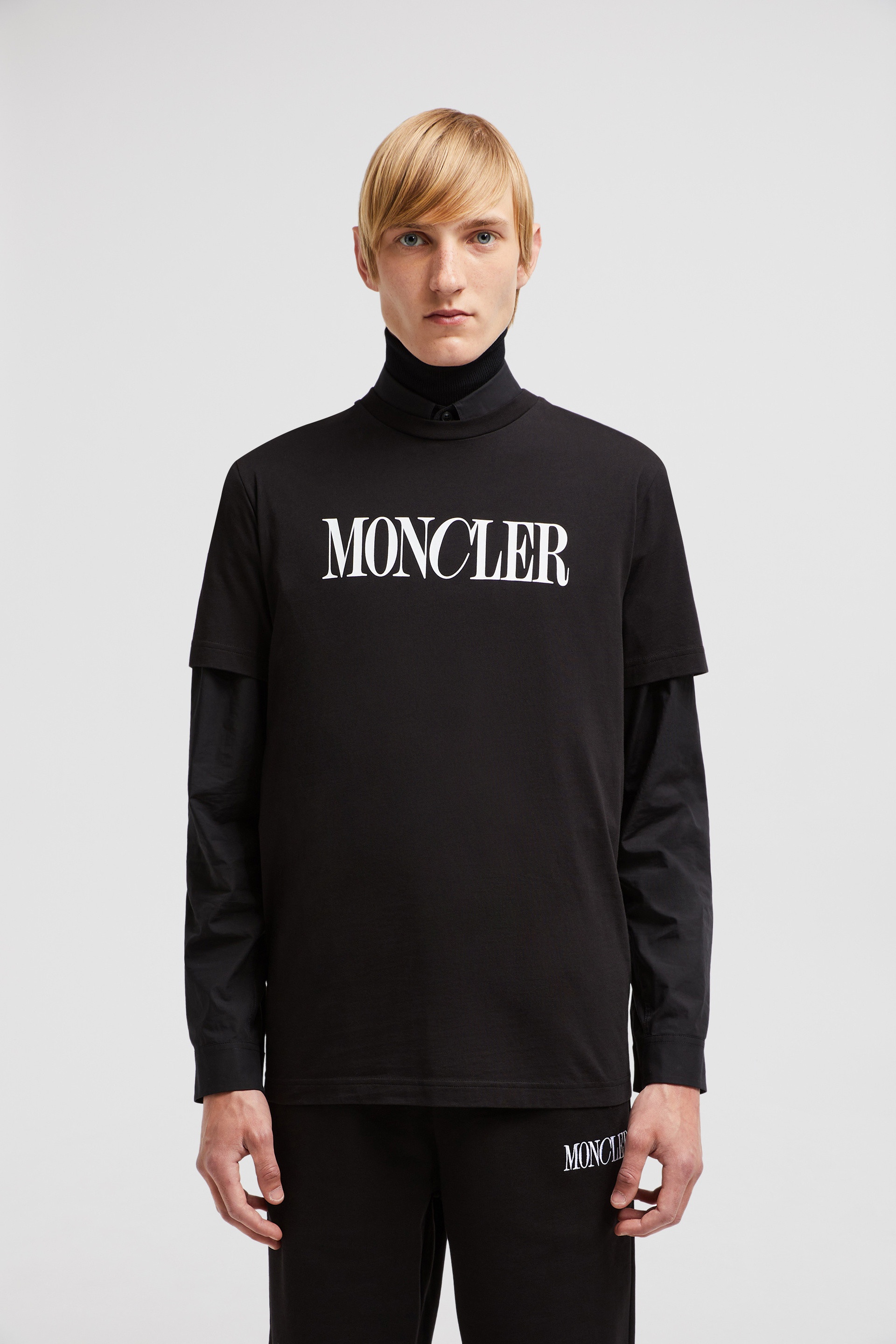 売切必至★MONCLER ロゴ刺しゅう スウェットシャツ★NewArrival 売切必至☆MONCLER ロゴ刺しゅう スウェットシャツ☆NewArrival