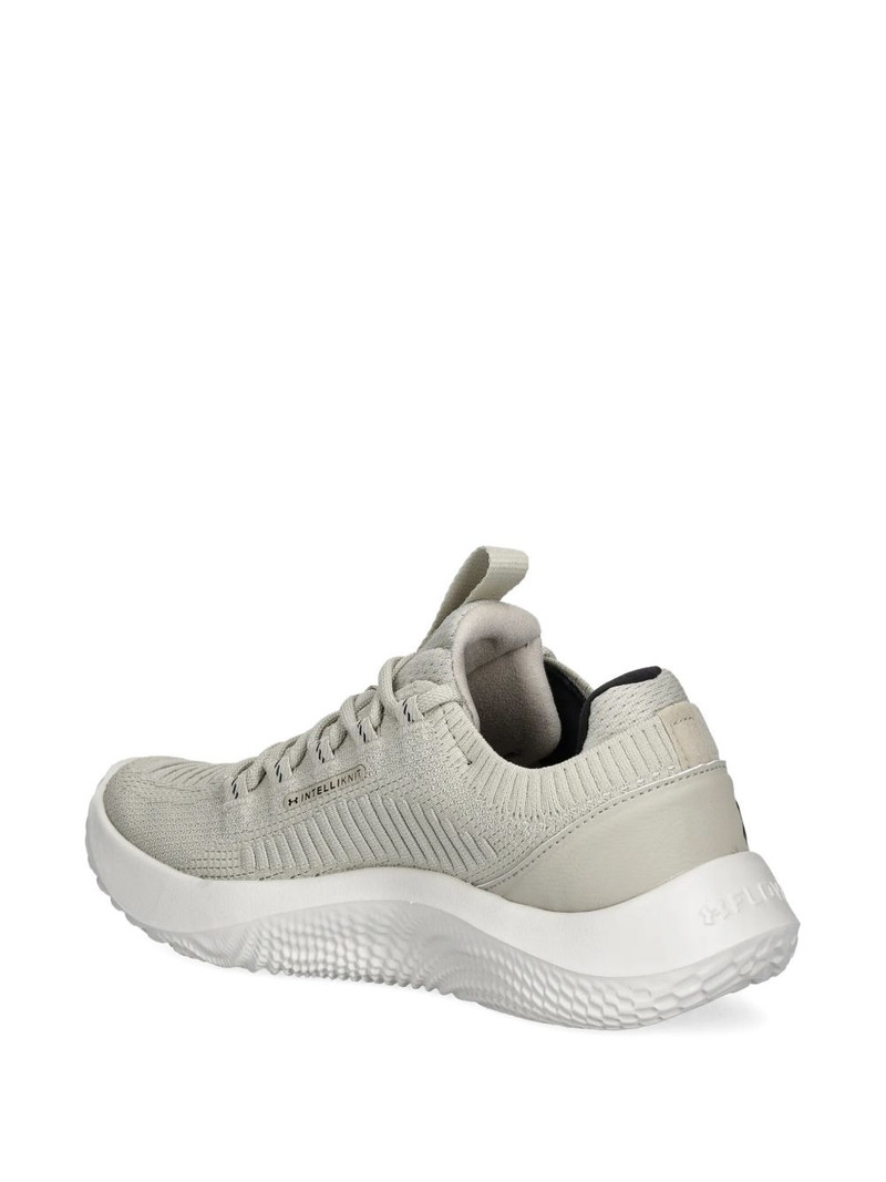 Dynamic 2 sneakers 3