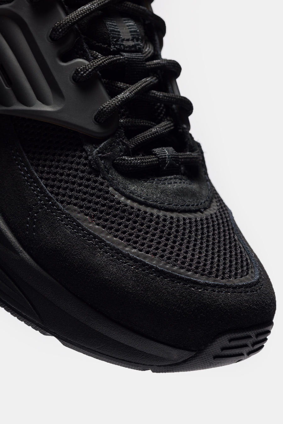 Trunner O/S Sneaker in Black/Black/Anthracite - 6