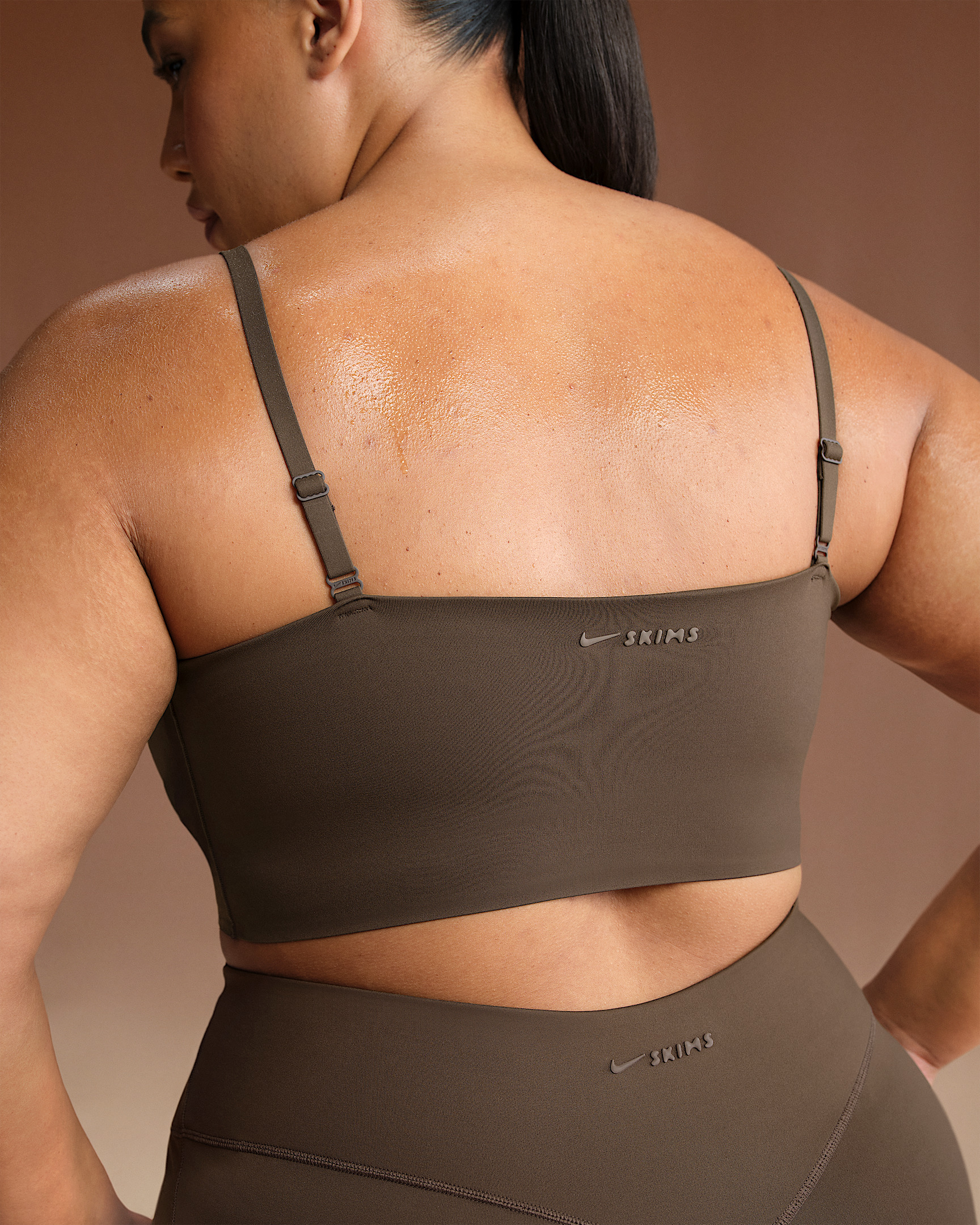 NikeSKIMS Matte Women's Cami Longline Bra - 8