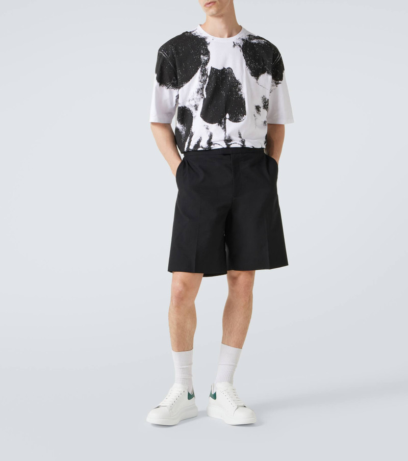 Alexander McQueen Oversized leather sneakers outlook