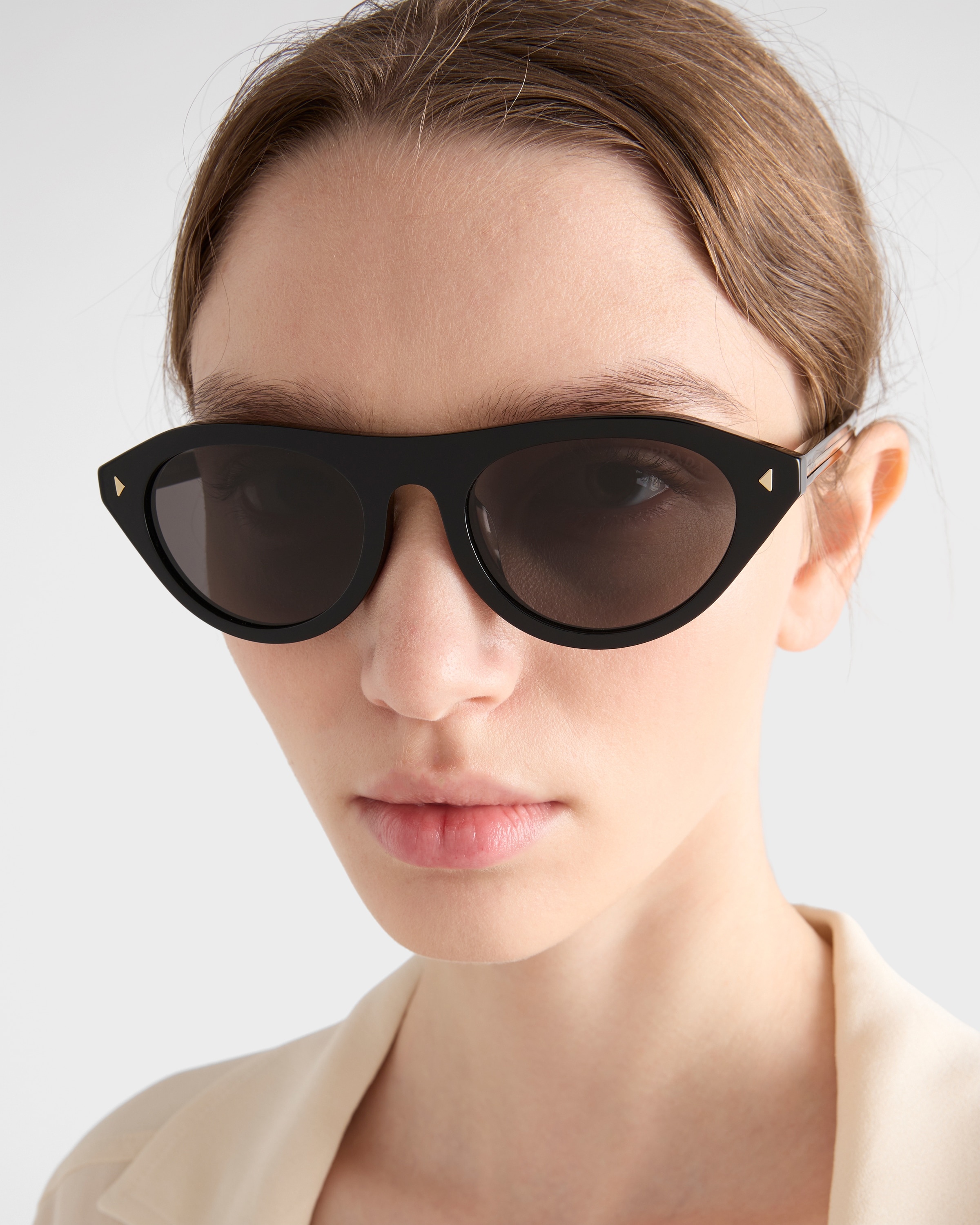 Prada sunglasses with the iconic metal plaque - 6