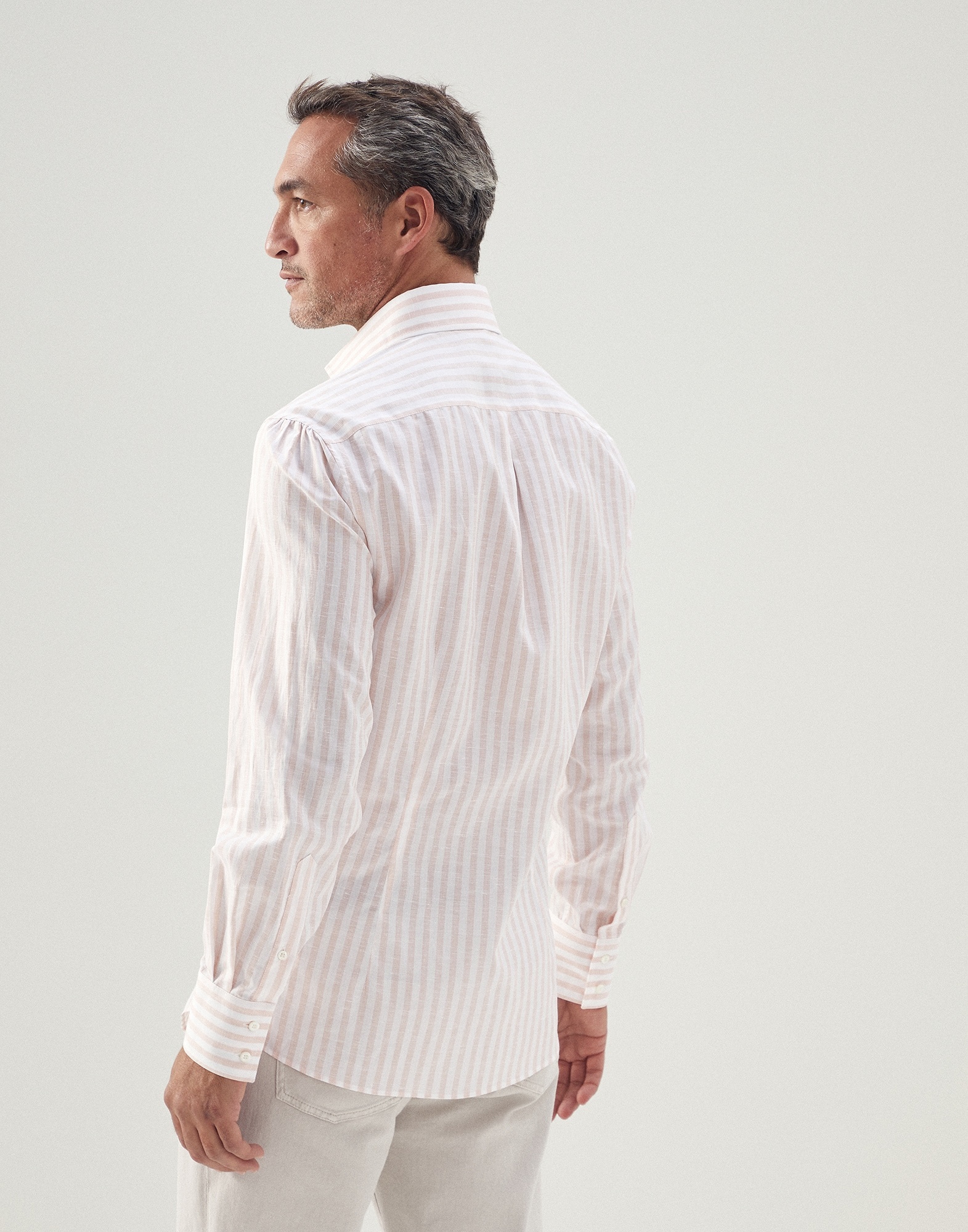 Striped cotton and linen slim fit shirt with spread collar - 2