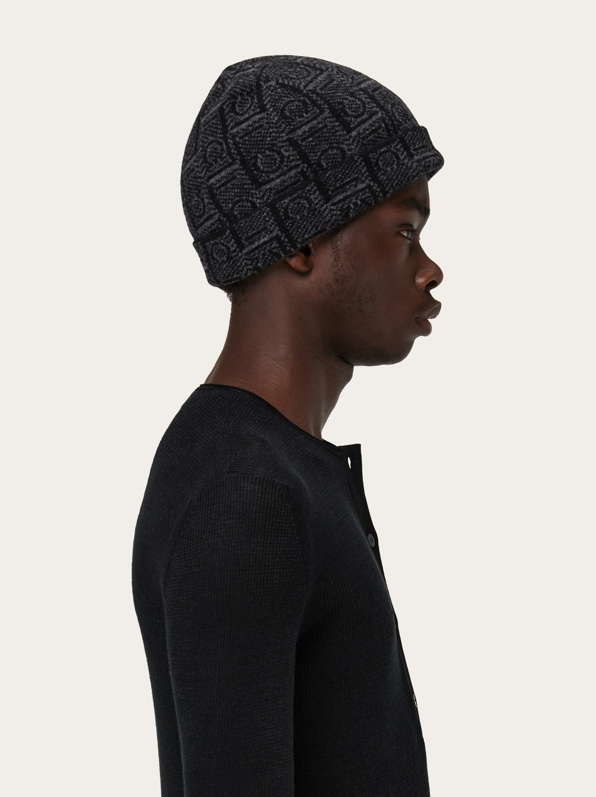 Ferragamo monogram beanie - 5