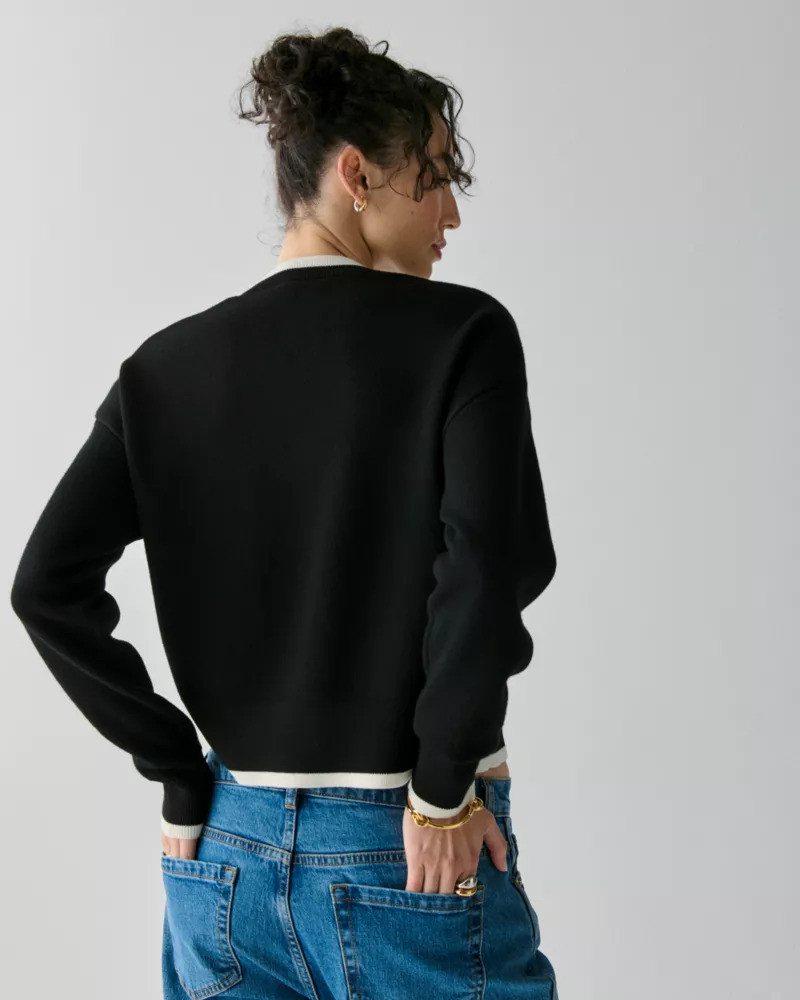 V-neck Cardigan 4