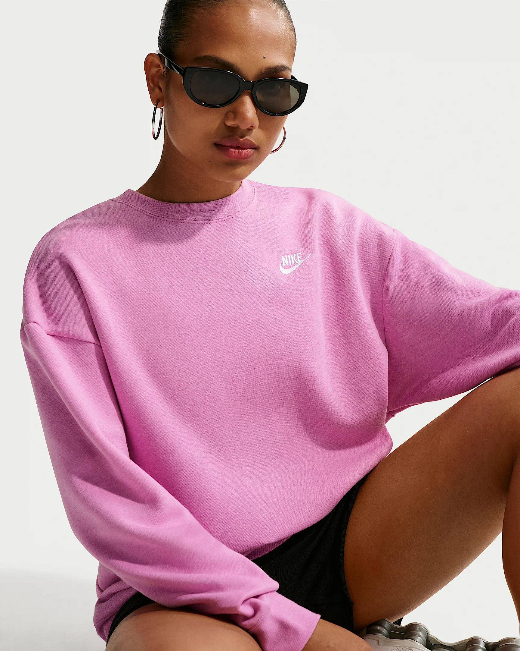 Nike Sportswear Club Fleece Women's Loose Crew-Neck Sweatshirt - 1