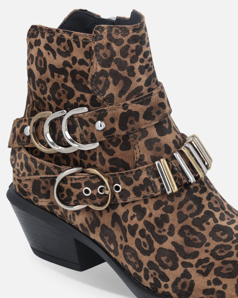 COWBOY BOOTS WITH STUDS AND ANIMAL PRINT 4