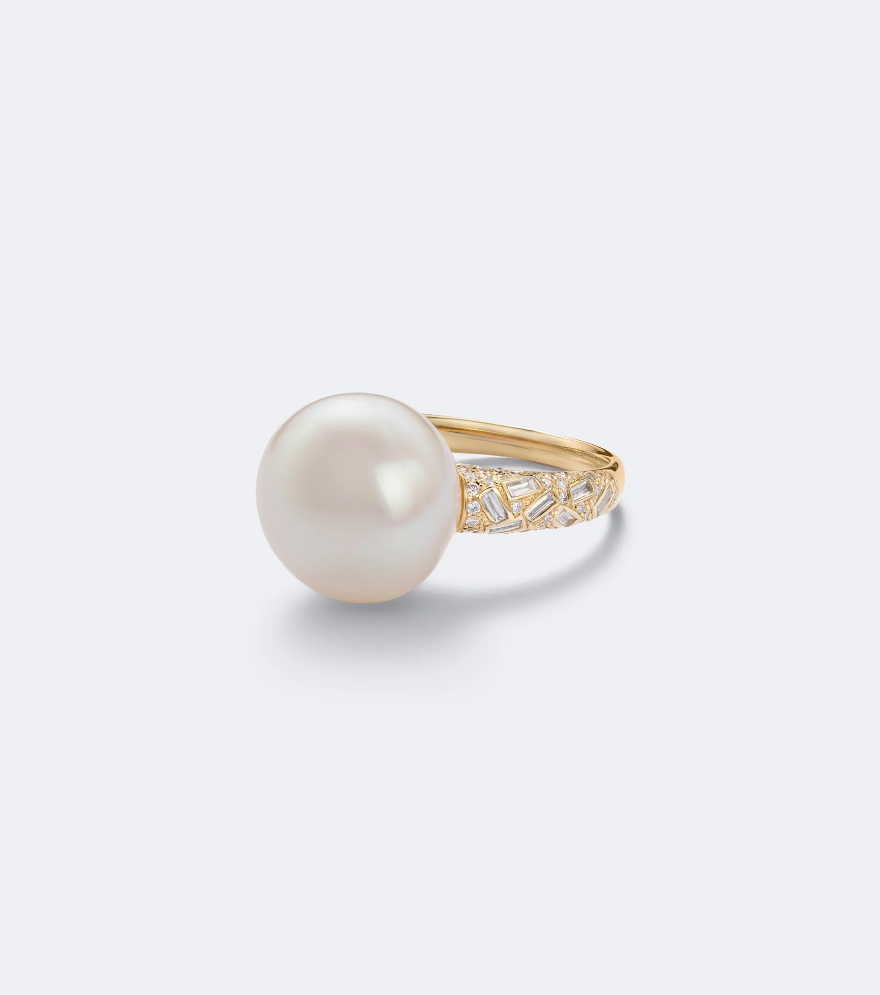 18kt gold ring with pearl and diamonds - 1