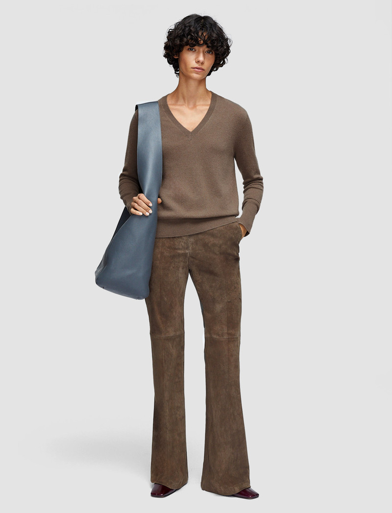 JOSEPH Light Pure Cashmere V Neck Jumper outlook