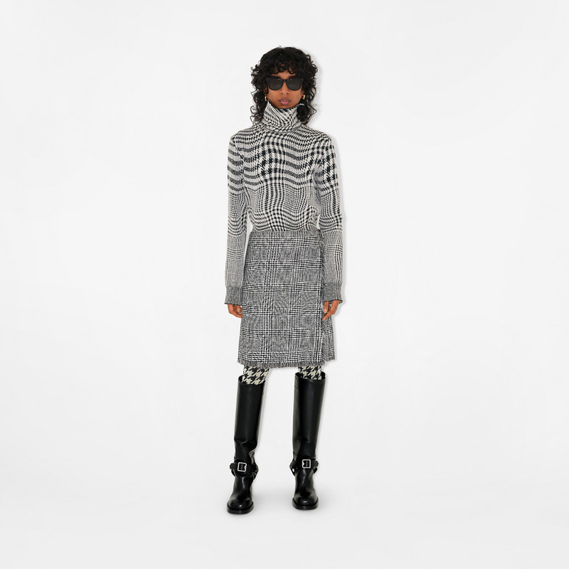 Burberry Warped Houndstooth Wool Blend Sweater outlook