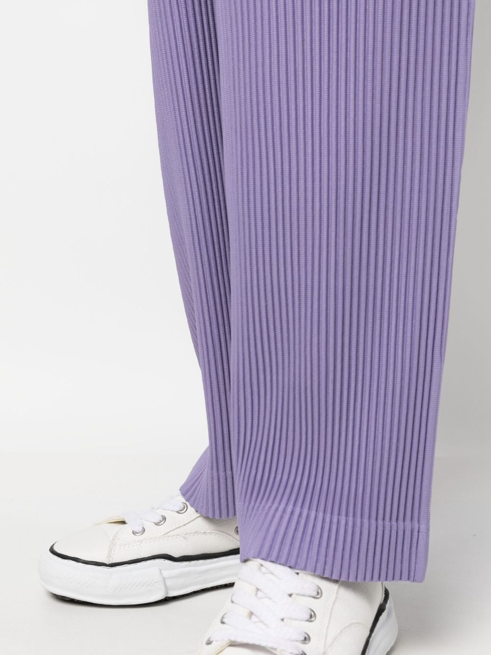 plissé-effect straight-leg trousers - 5