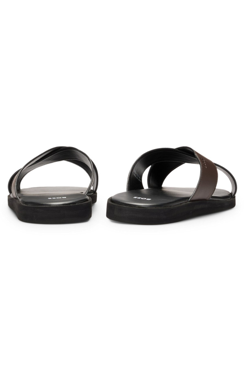 FAUX-LEATHER SLIDES WITH TWO-TONE STRAPS 5