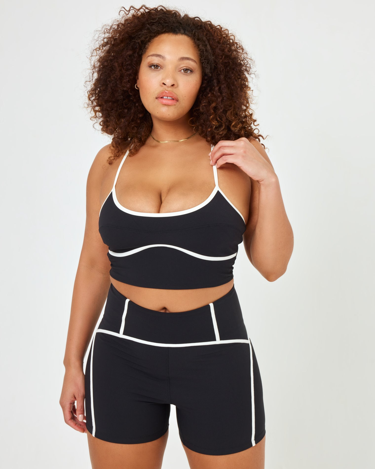 Revel Short - 7