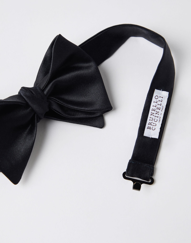 Brunello Cucinelli Cotton and silk satin bow tie outlook