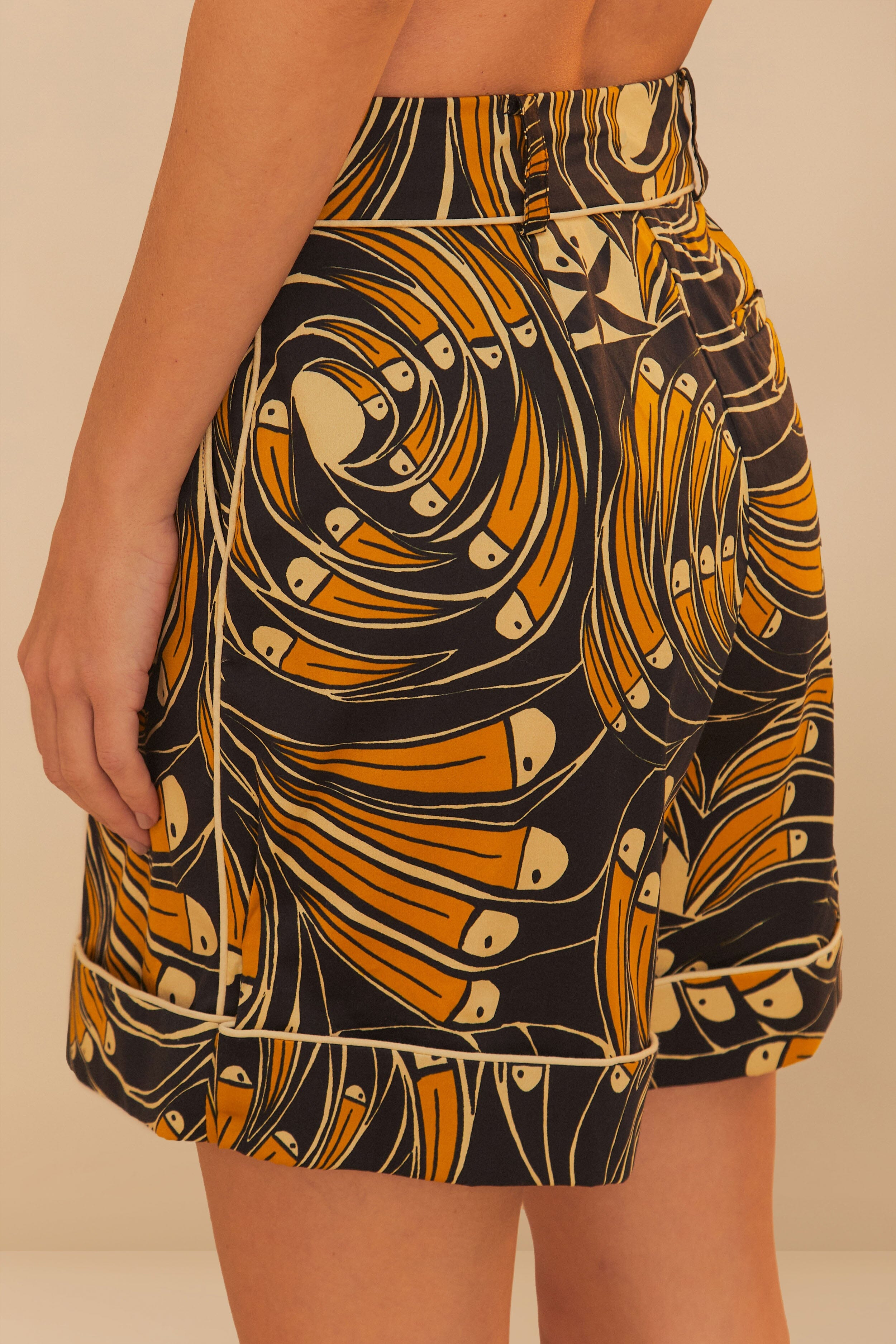 Blacktoucan Spirals Shorts - 4