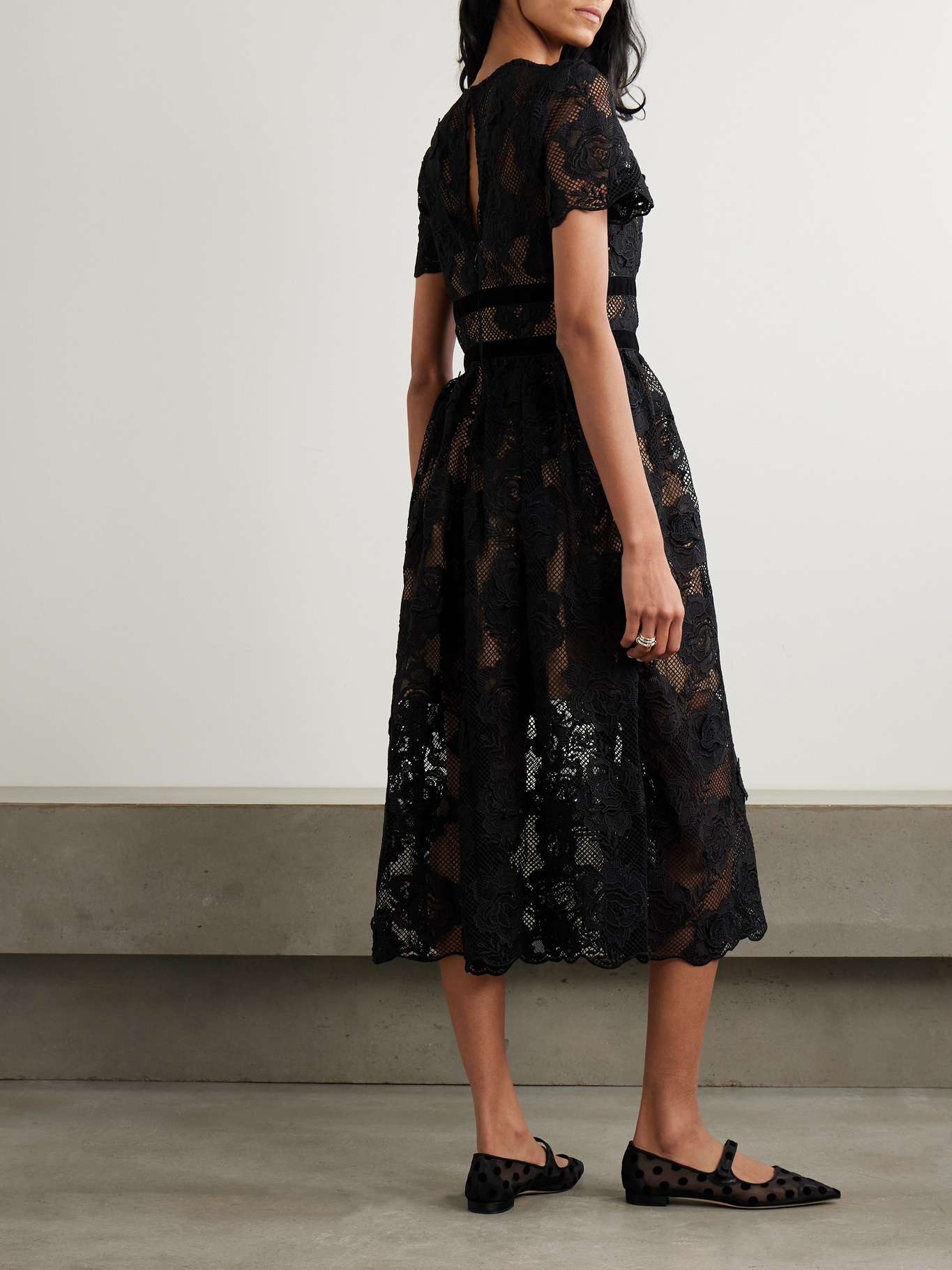 Belted velvet-trimmed corded lace midi dress - 3