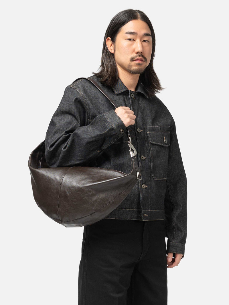 Lemaire Quiver Clip Bag Dark Chocolate outlook