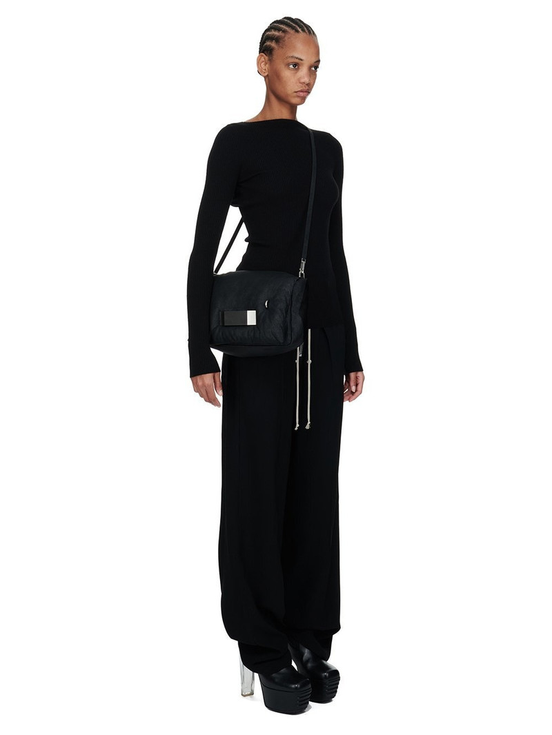 BIG PILLOW GRIFFIN / BLK 6