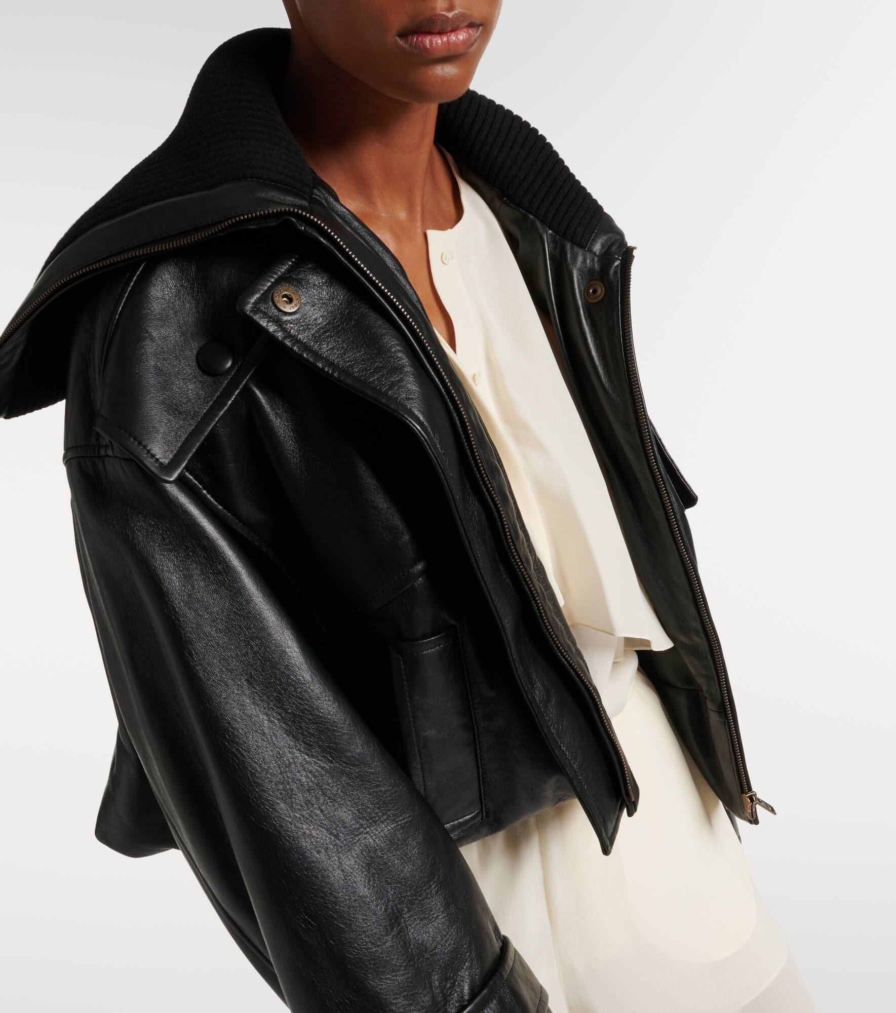 Cropped leather bomber jacket - 7