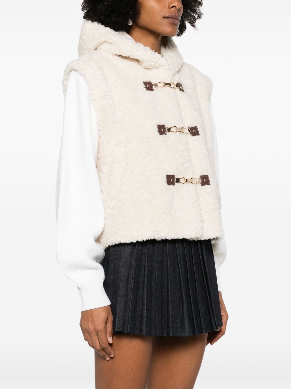 detachable-sleeves jacket - 3