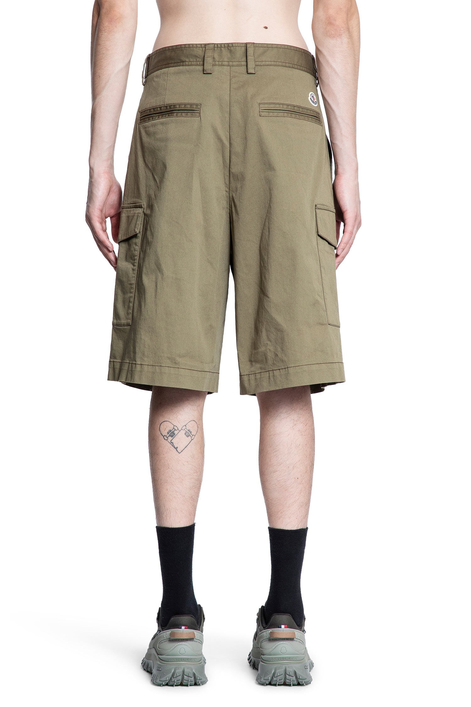 Cotton-Gabardine-Cargo-Shorts - 3