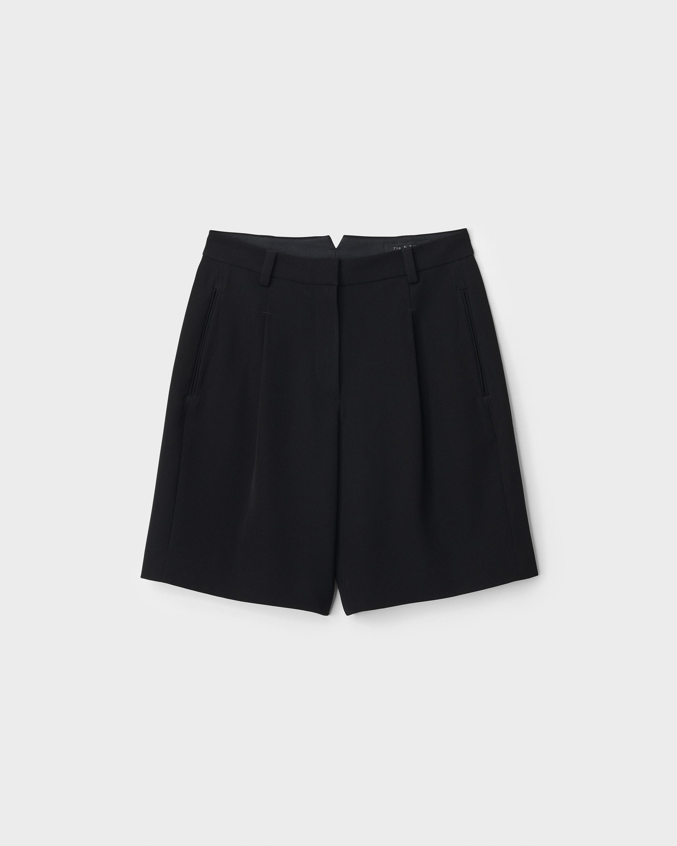 Leslie Crepe Short
Classic Fit Short - 1