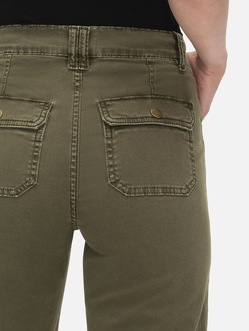 Utility Pocket Pant in Washed Winter Moss 3