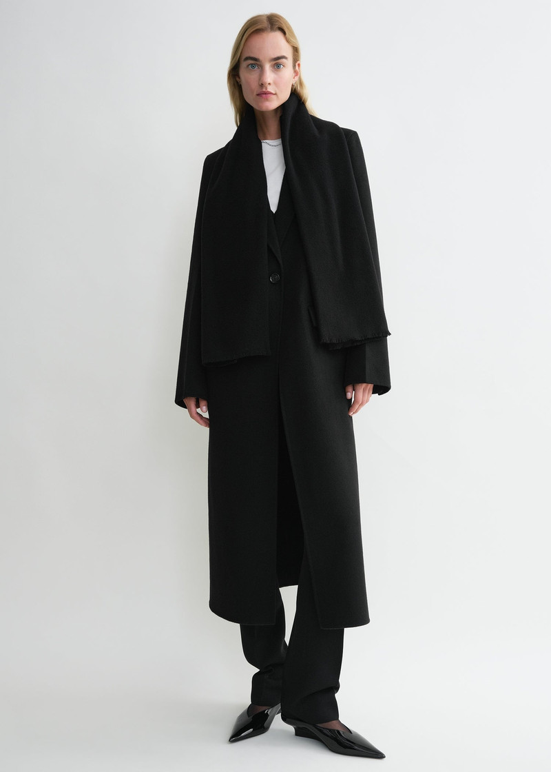 Totême Wide classic wool scarf black outlook