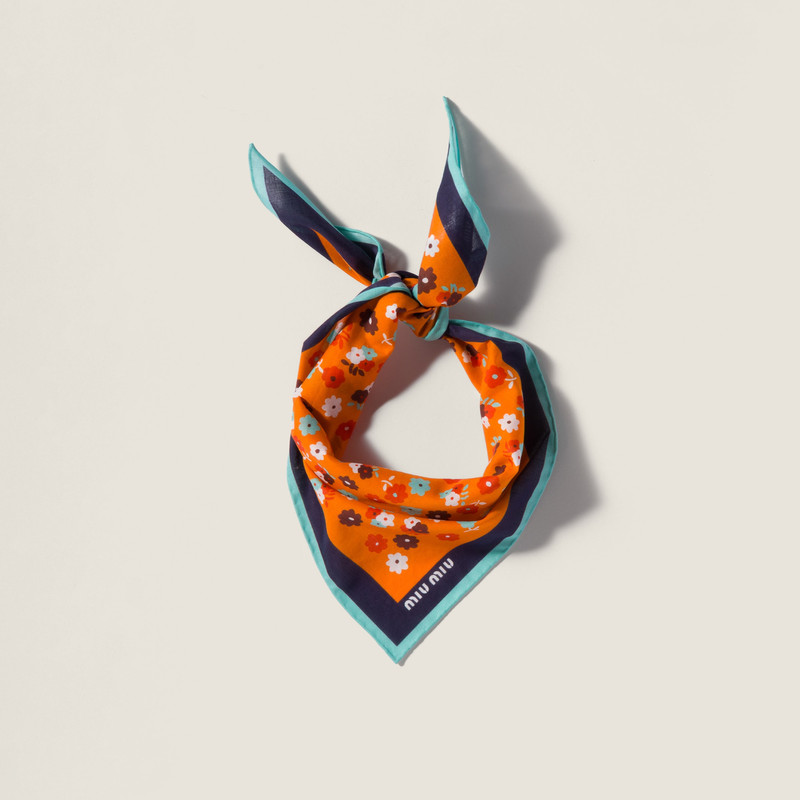 Printed poplin scarf 1