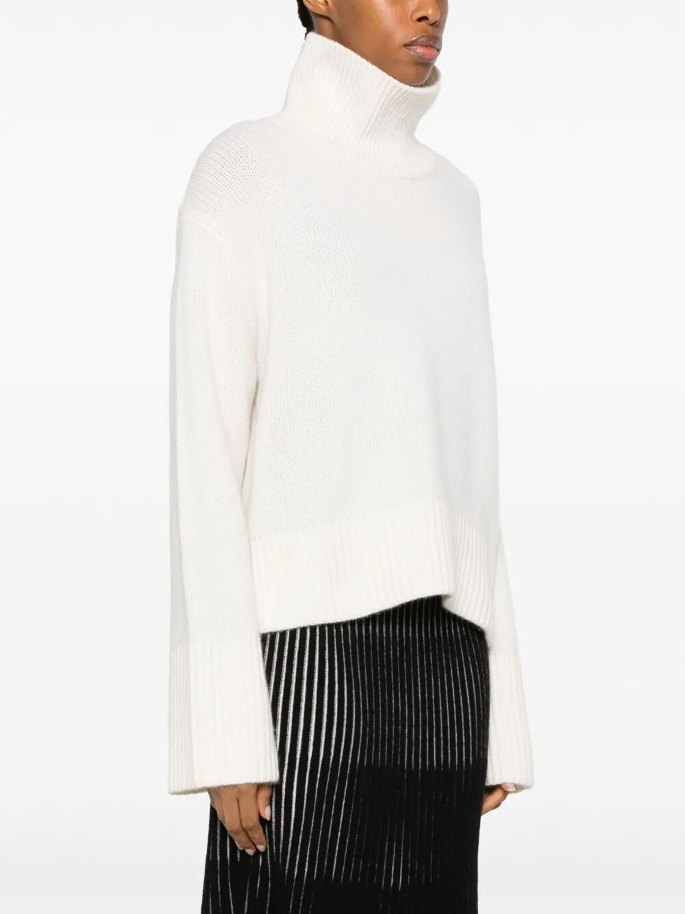 Lisa Yang Women "Fleur" Turtleneck Sweater - 4