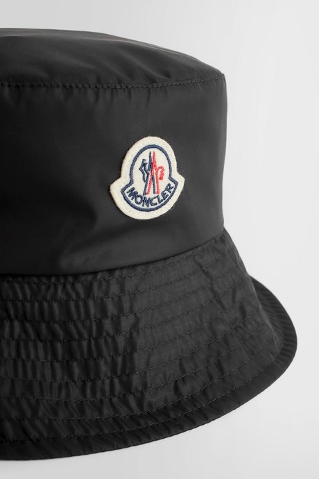 Moncler women's black logo bucket hat - 4