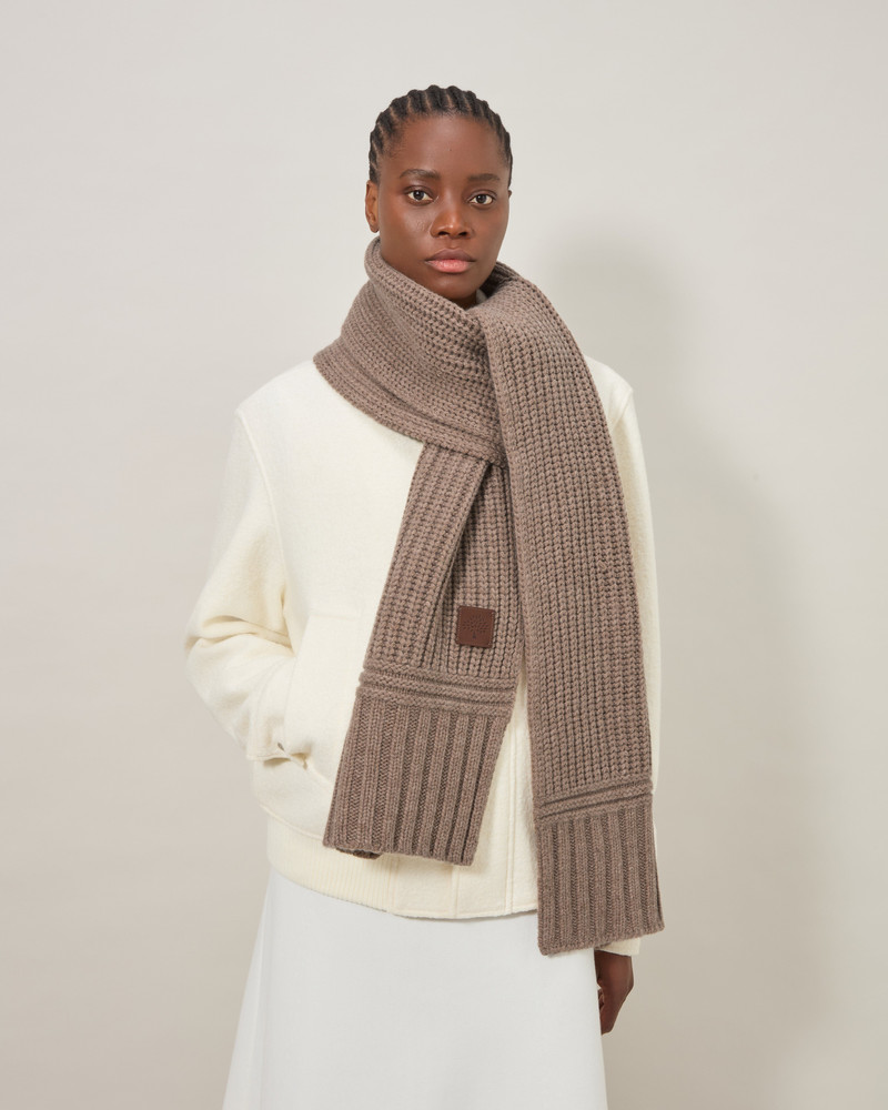 Mulberry Chunky Ribbed Scarf
Oat Lambswool outlook